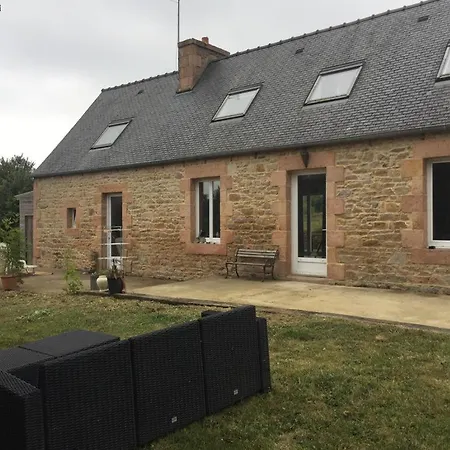 Longere Ty Nico 1 Holiday home *